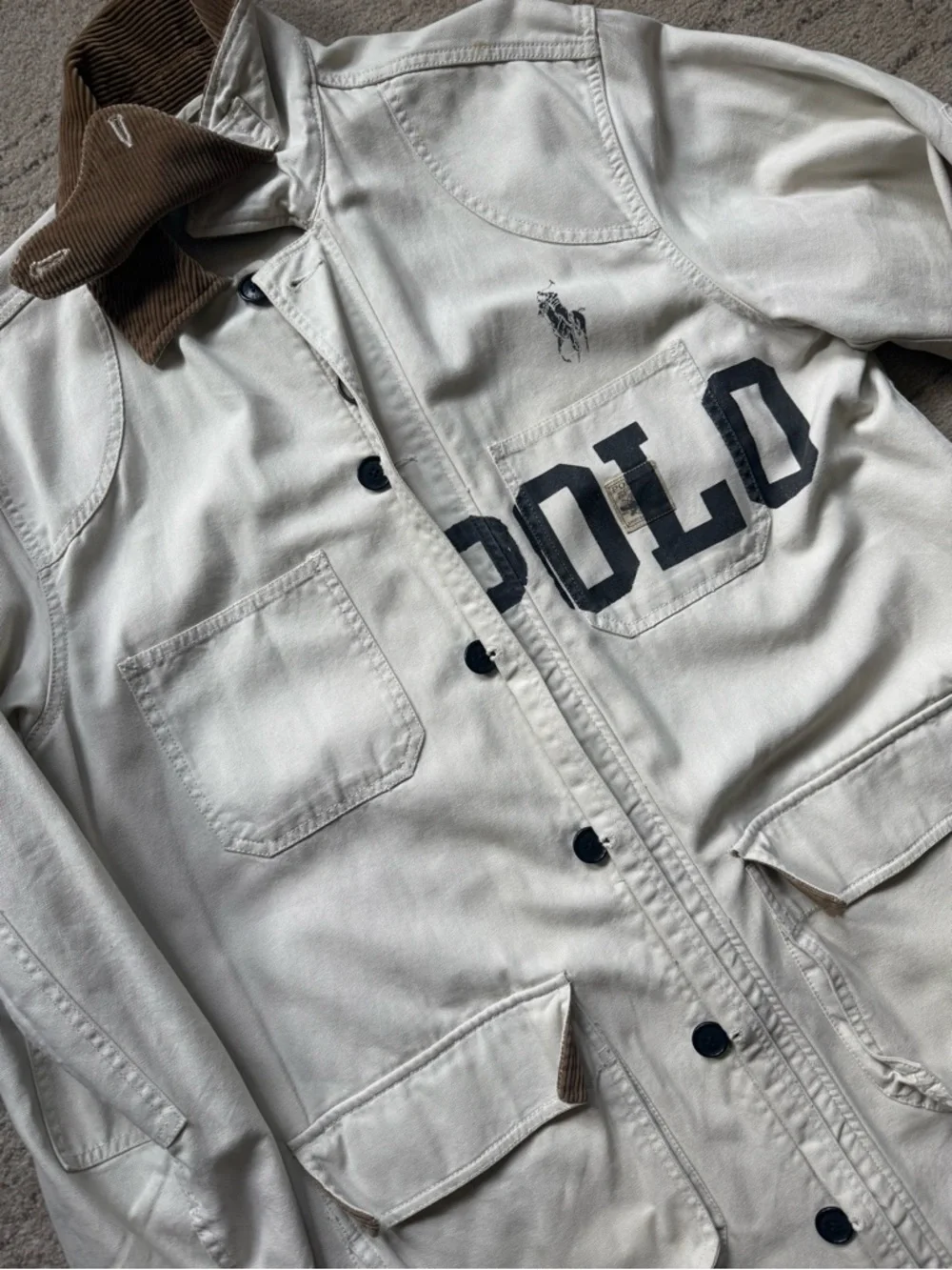 Polo Ralph Lauren trench coat, Front logo, single vent,Brass detailing,
Size - L - Picture 2 of 14